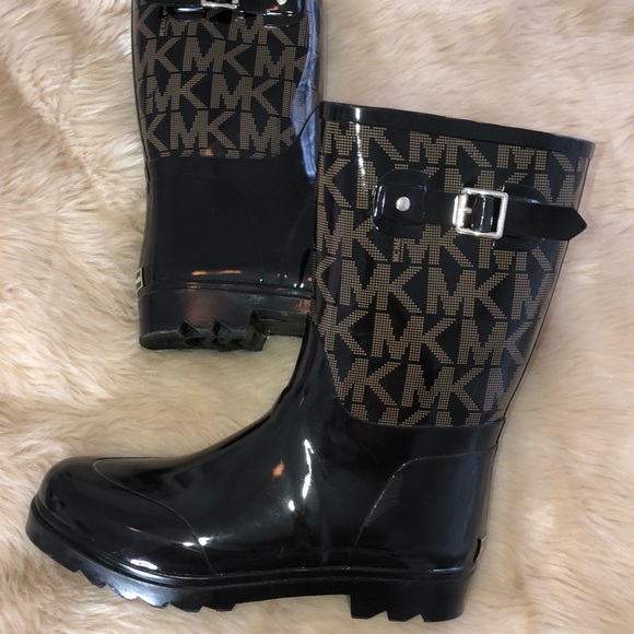 michael kors rain boots size 10